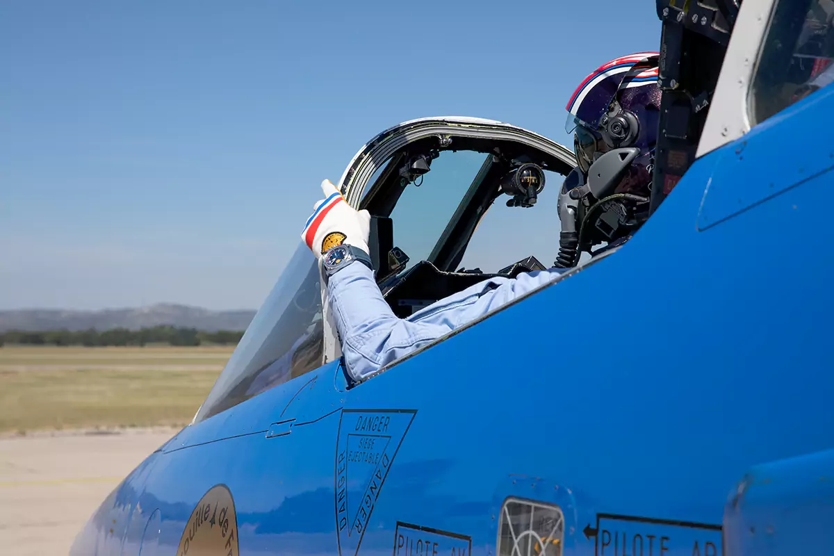 BR 03 Type A Patrouille de France: воздушный акробат между часами Bell & Ross