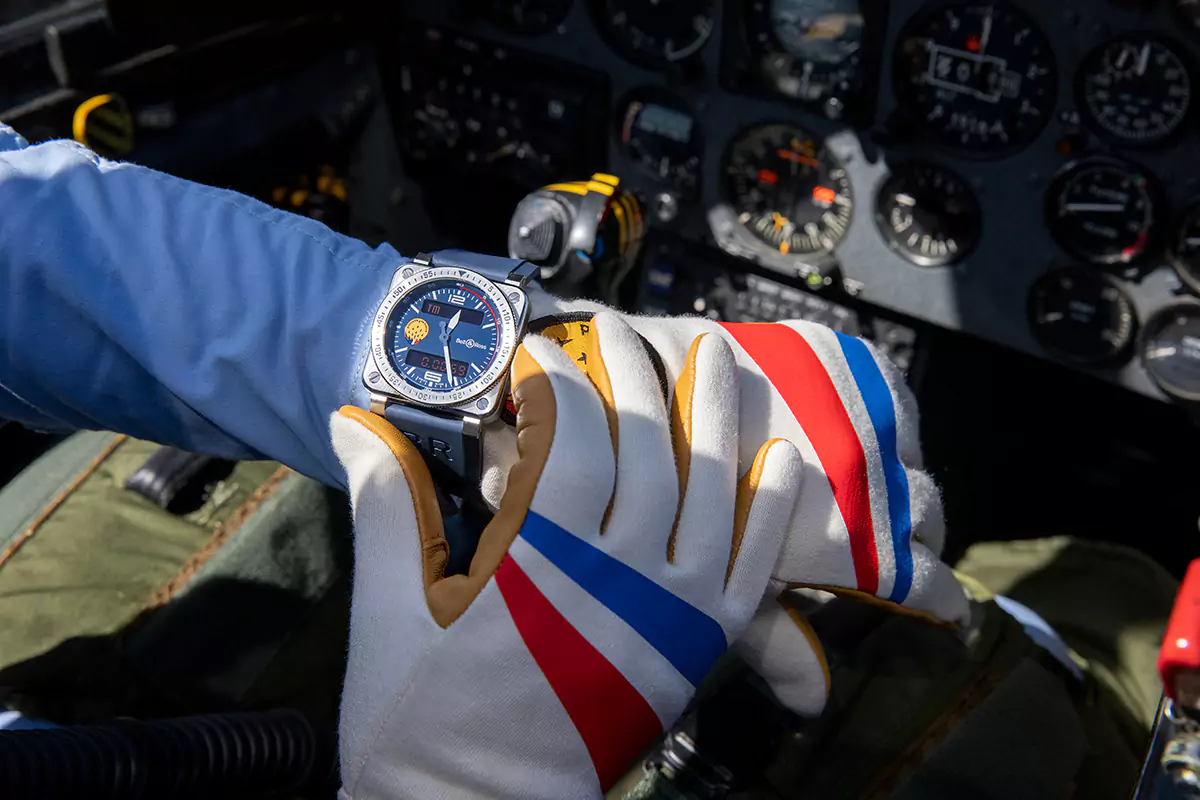 BR 03 Type A Patrouille de France: воздушный акробат между часами Bell & Ross